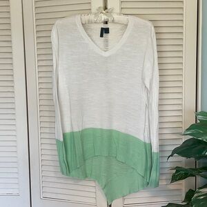 Anthropologie Left of Center Women's V-Neck Sweater - Cream/white and Mint Green